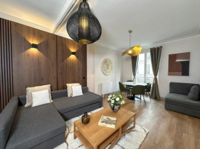 Champs Elysées area - Deluxe Family Apartments